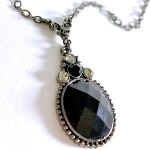 1928 Black & Silver Vintage Style Elegant Necklace